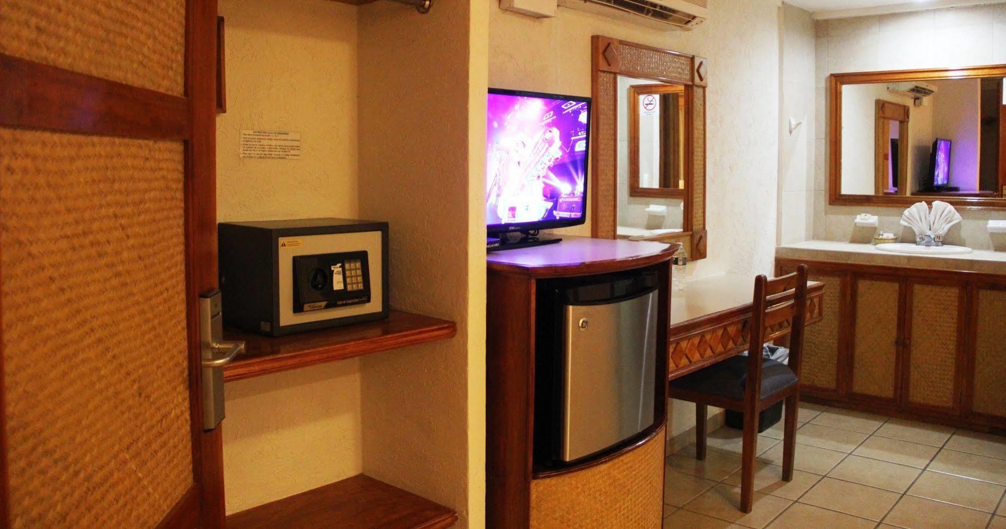 Hotel Palapa Palace Тустла-Гутьеррес Экстерьер фото